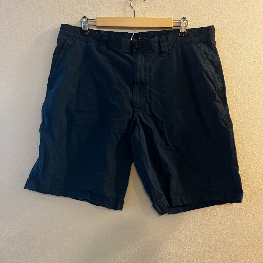 36W X 10L Men's Columbia Shorts